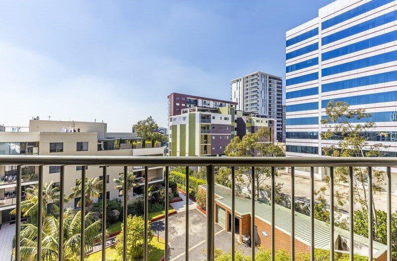 169/323 Forest Rd  HURSTVILLE 2