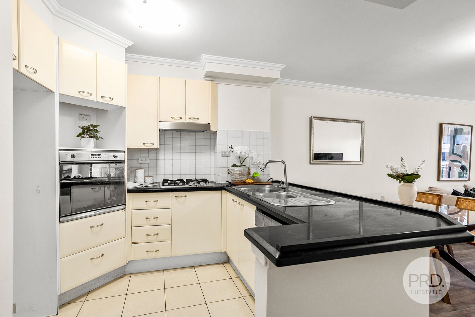 169/323 Forest Road HURSTVILLE 2