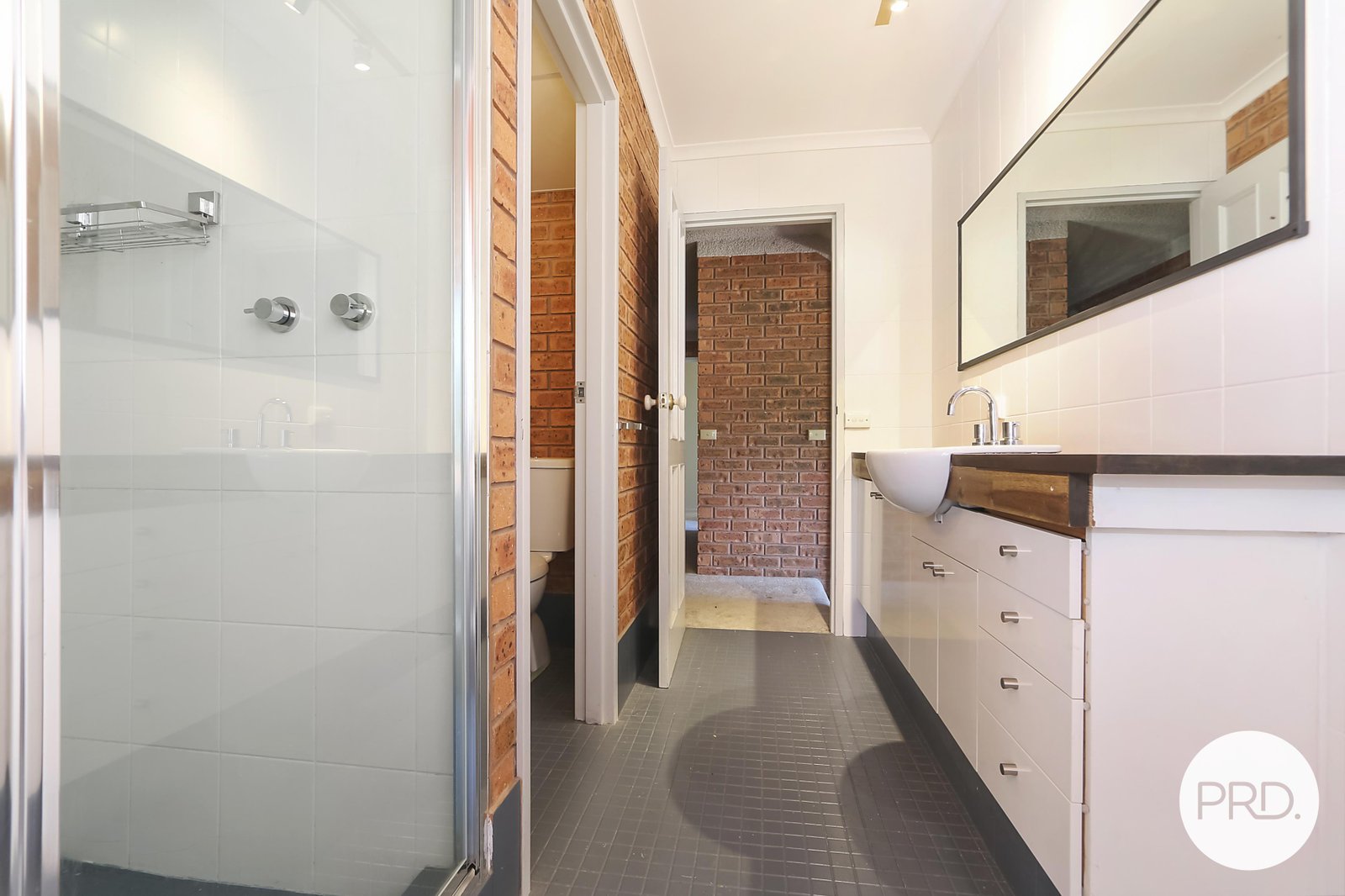 1/695 Hodge Street GLENROY 8