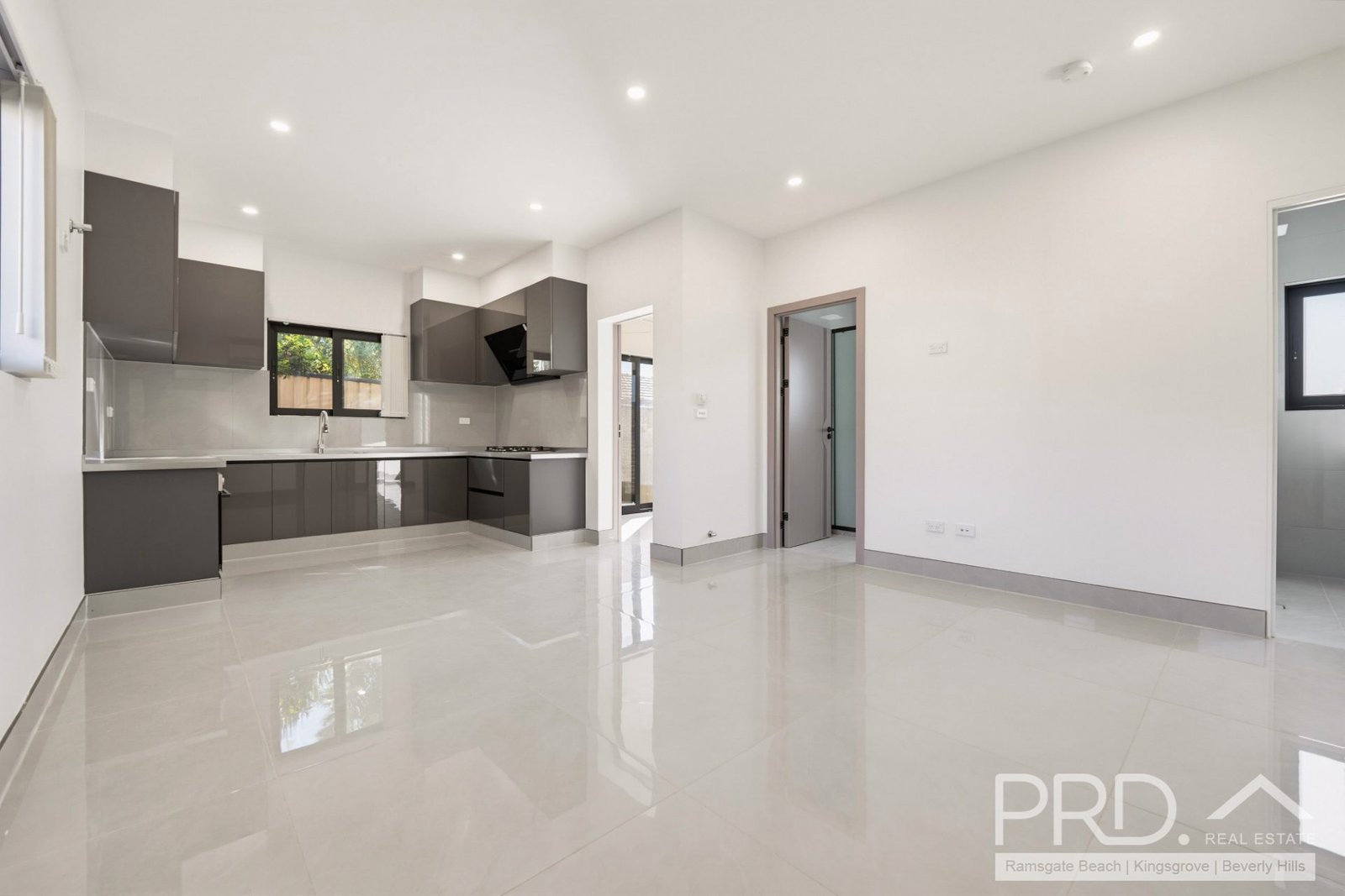 16A Barnards Avenue HURSTVILLE 2