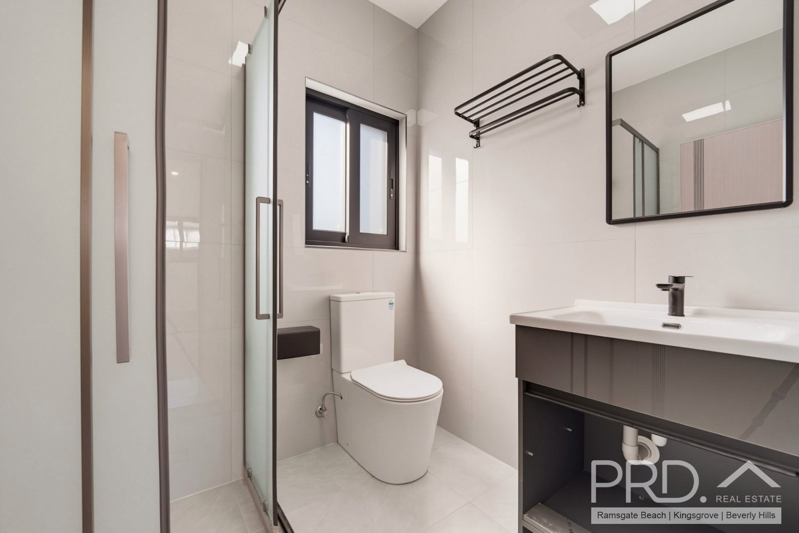 16A Barnards Avenue HURSTVILLE 3