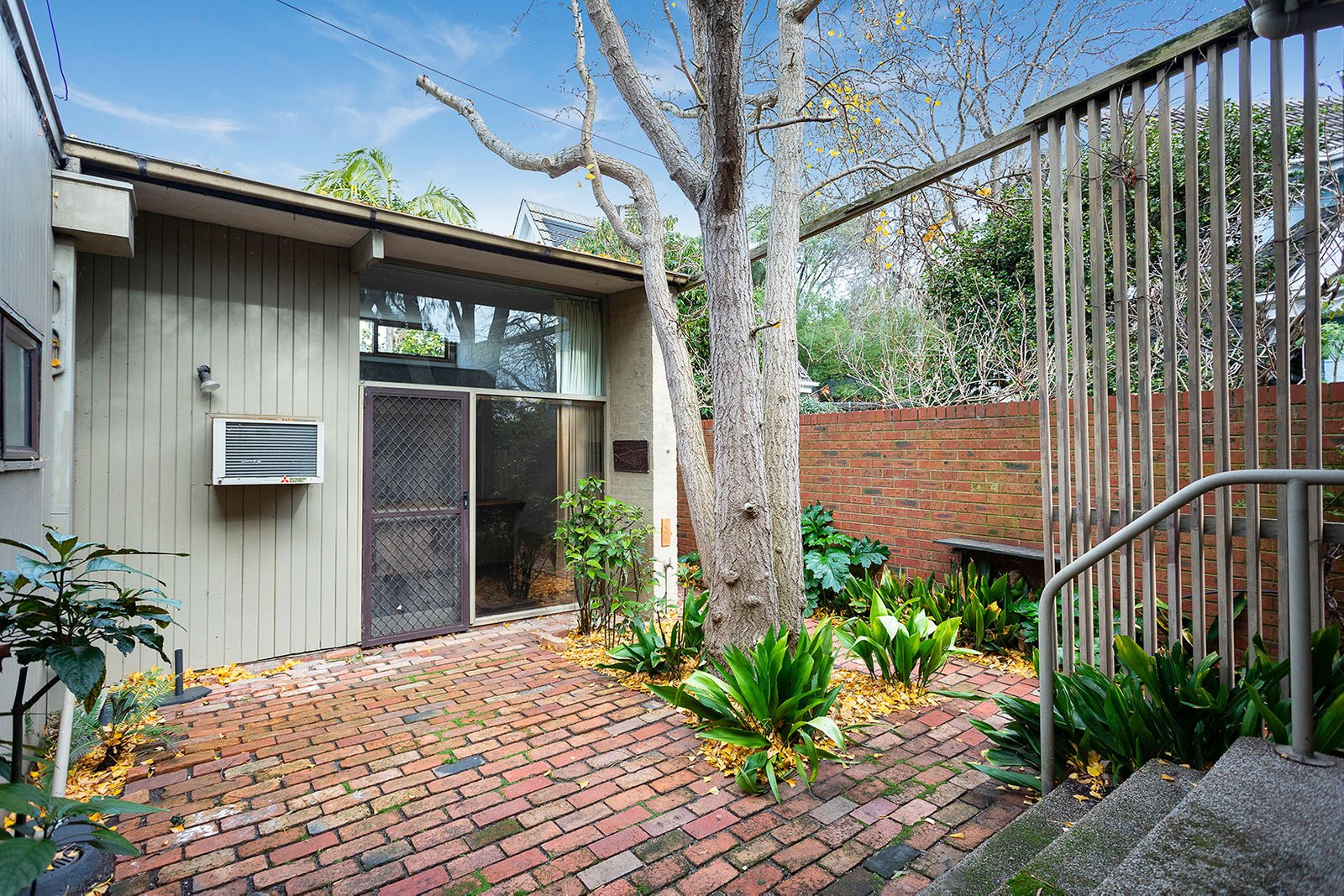 Gallery: 16a Fairleigh Avenue