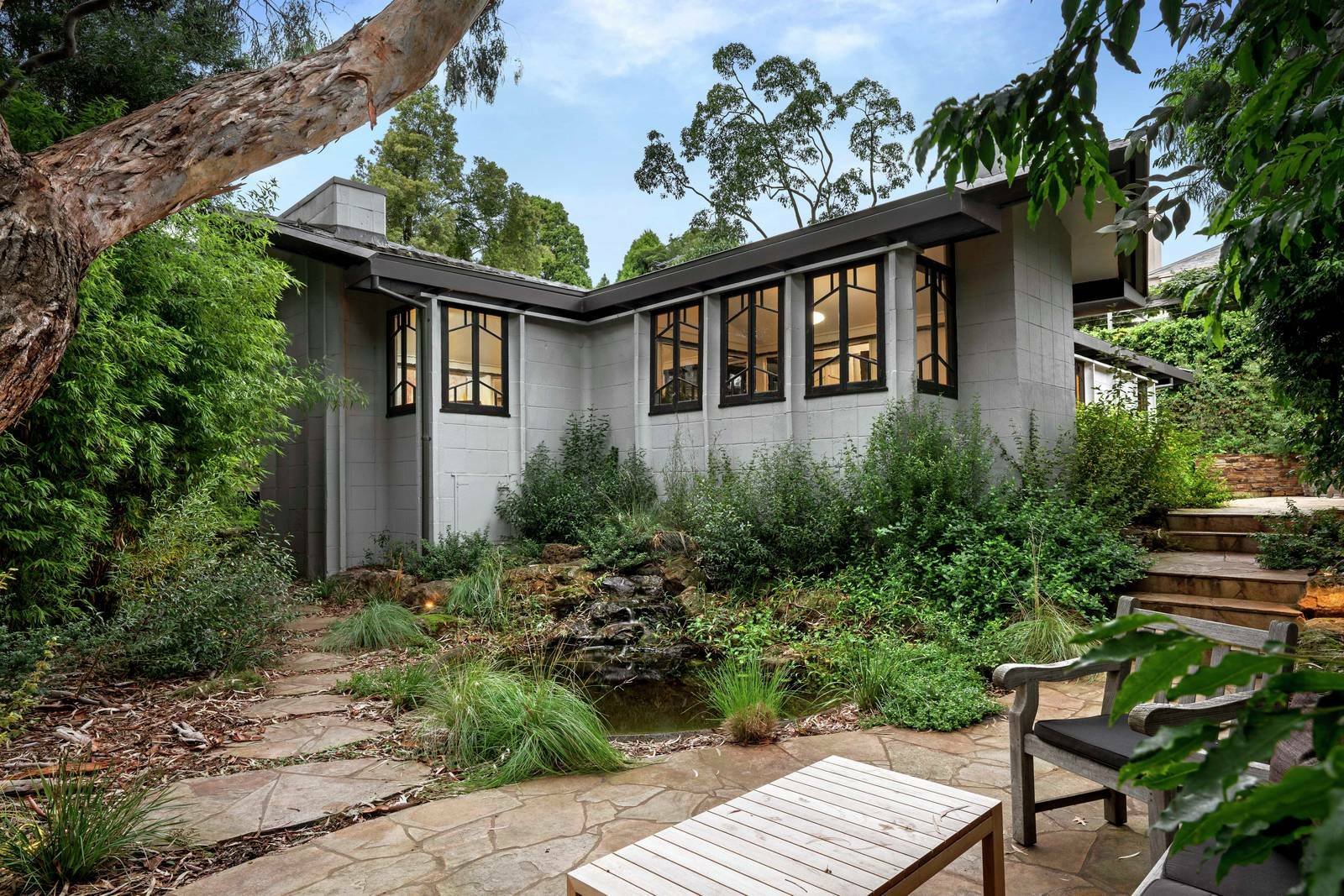 16A Glyndebourne Avenue, Toorak, 3142