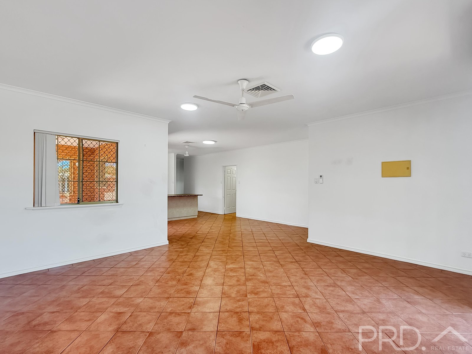 16A Haddon Way NICKOL 7