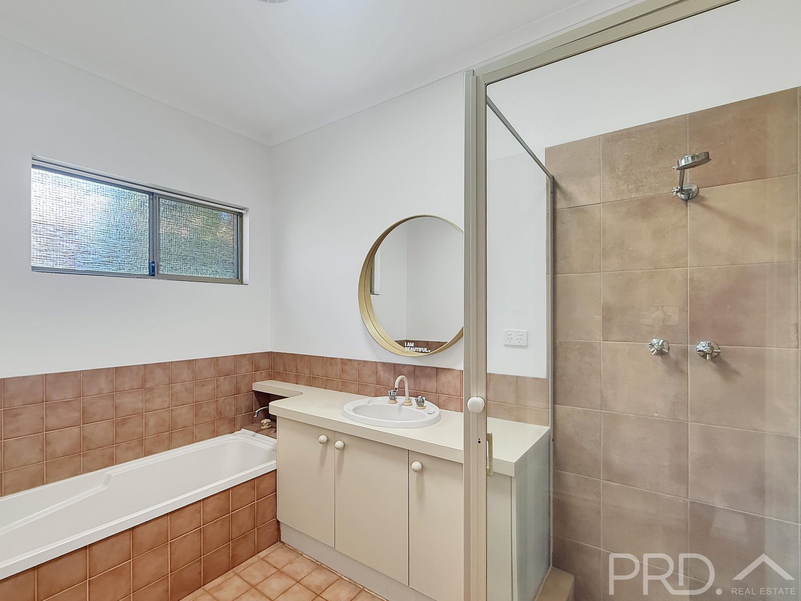 16A Haddon Way NICKOL 10