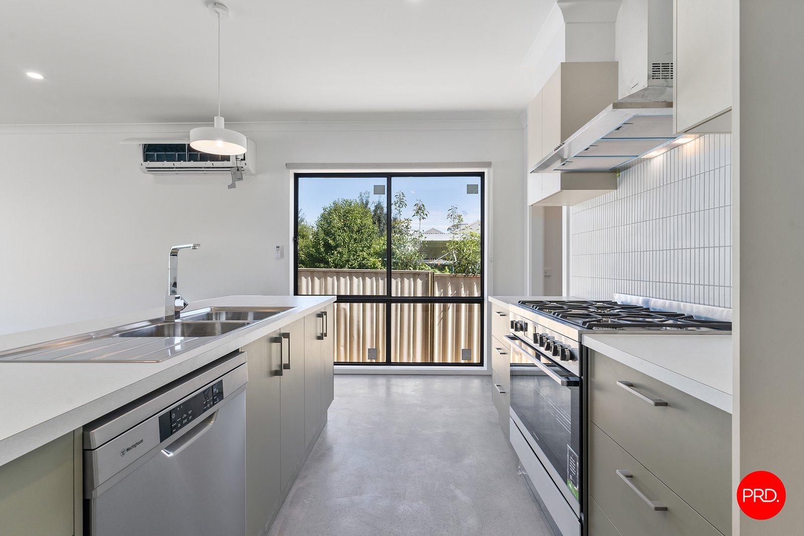 16A Hammer Street FLORA HILL 3