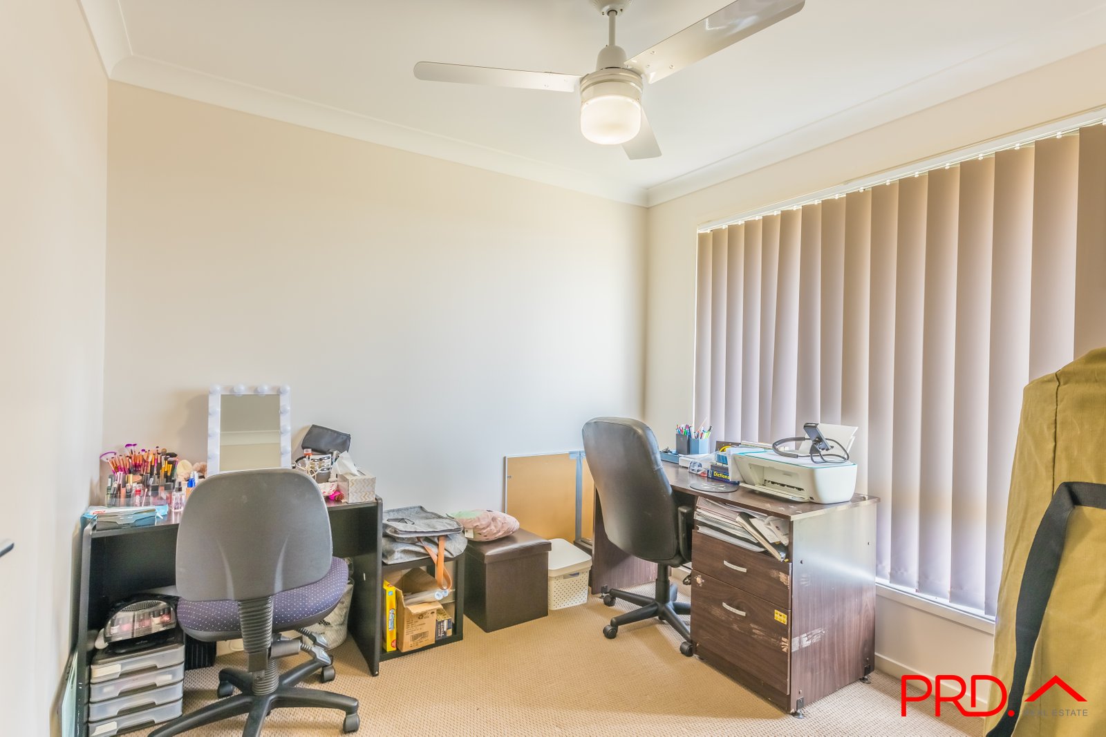 16a McKinlay Place TAMWORTH 10
