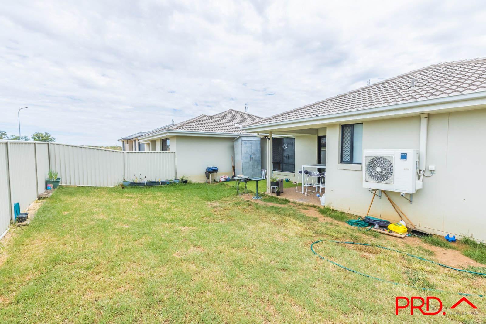 16a McKinlay Place TAMWORTH 12