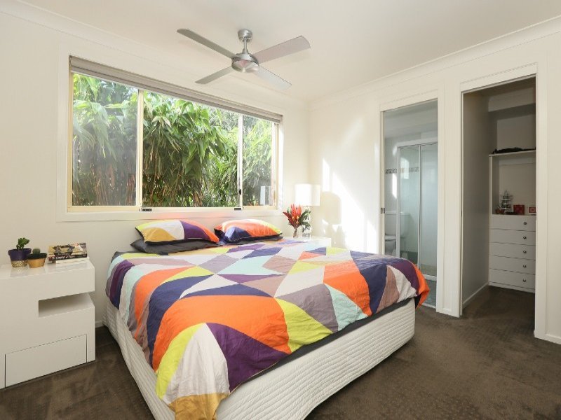 16a Merinda Avenue SAPPHIRE BEACH 8