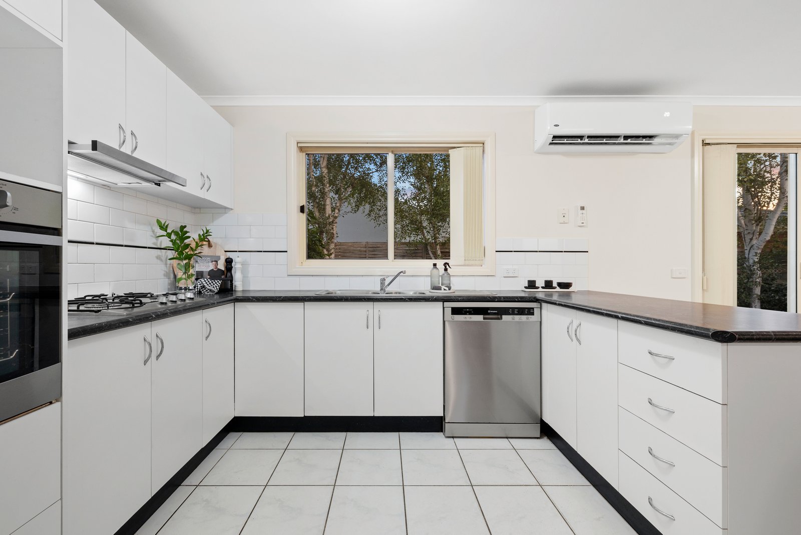 Gallery: 16A Nowra Street