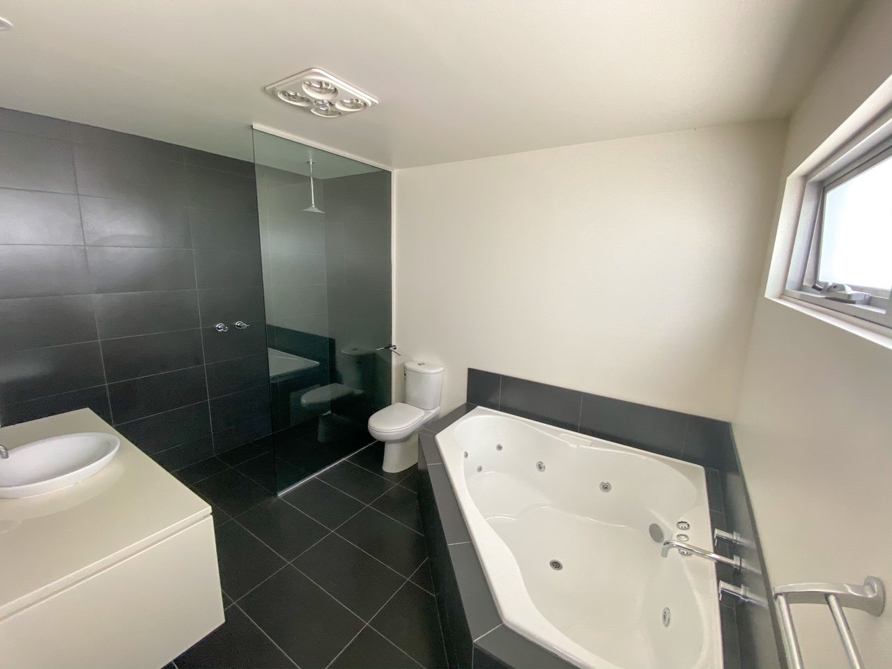 16A Ocean Esplanade BLACKMANS BAY 12