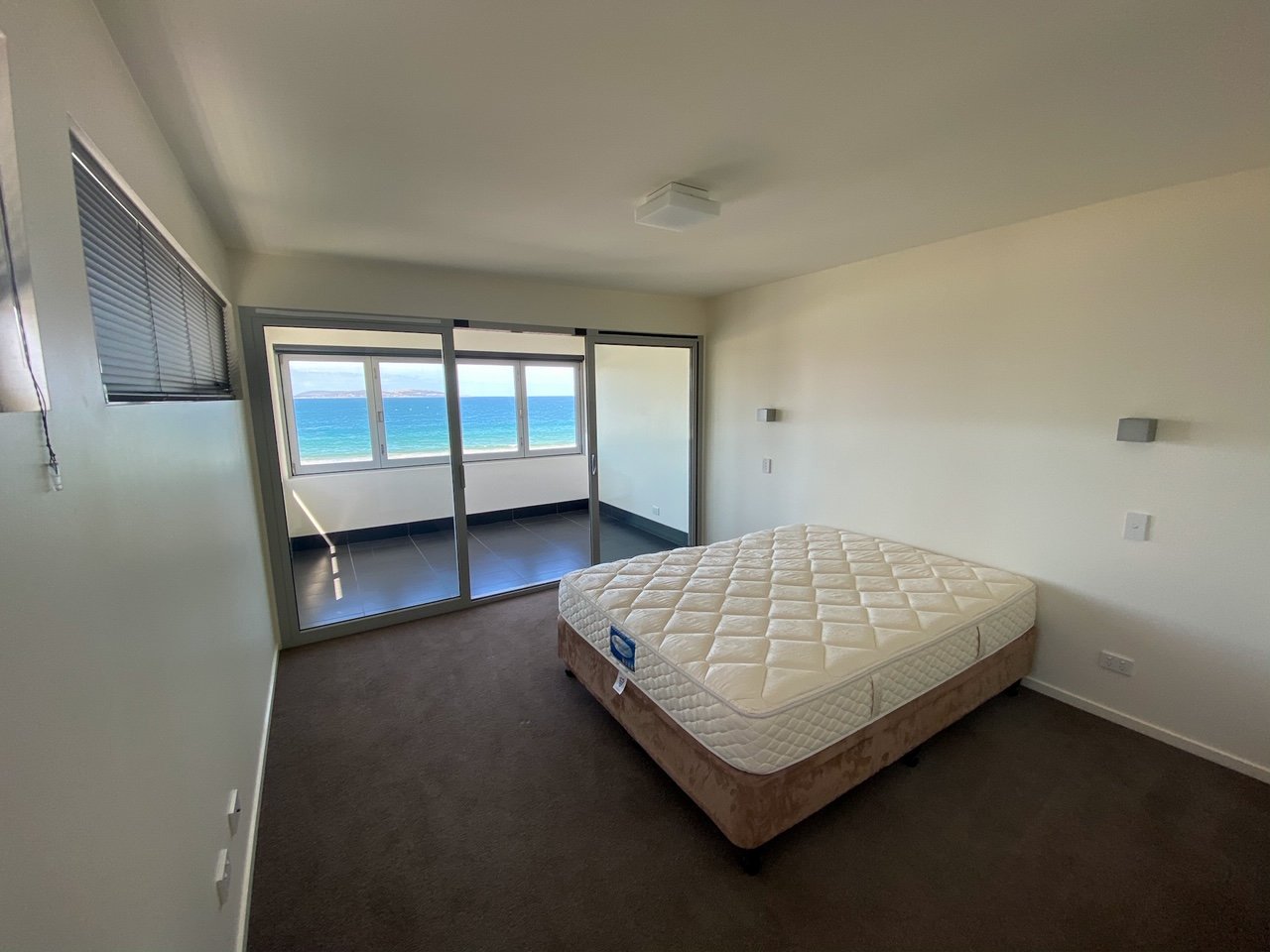 16A Ocean Esplanade BLACKMANS BAY 10