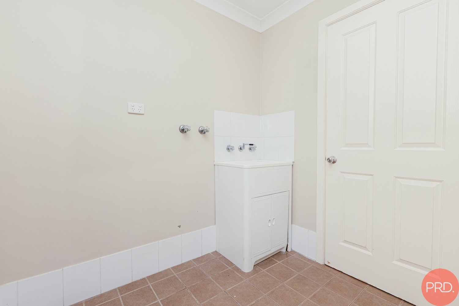 16A Thomas Street BRANXTON 18