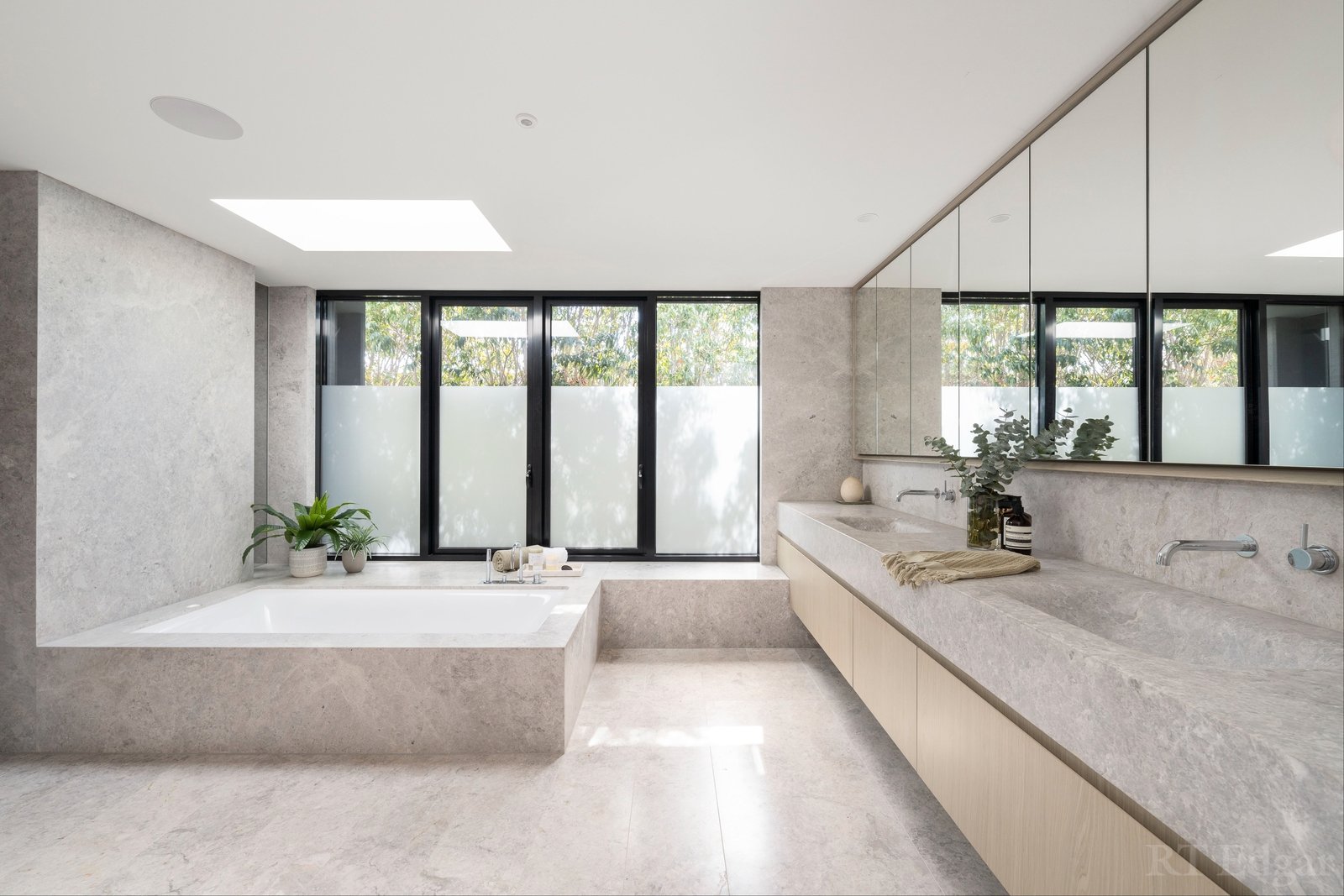 Real Estate and Property in 16a Vista Grove, Toorak, VIC