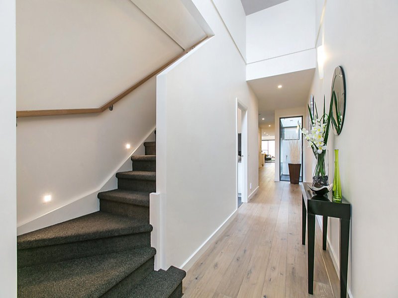 Gallery: 16b Eveline Avenue