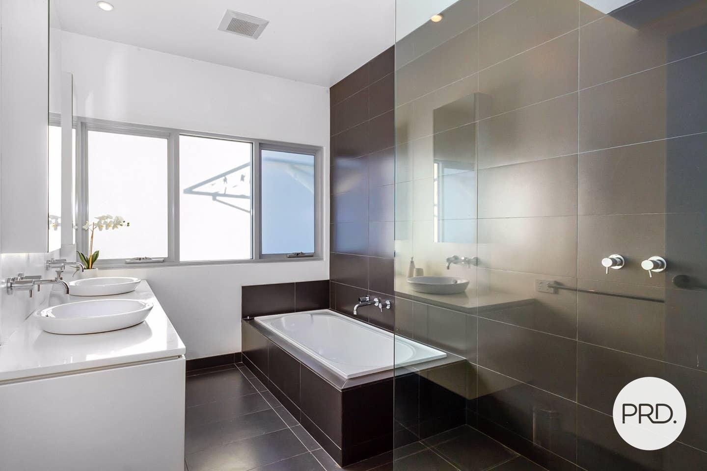 16B Ocean Esplanade BLACKMANS BAY 7