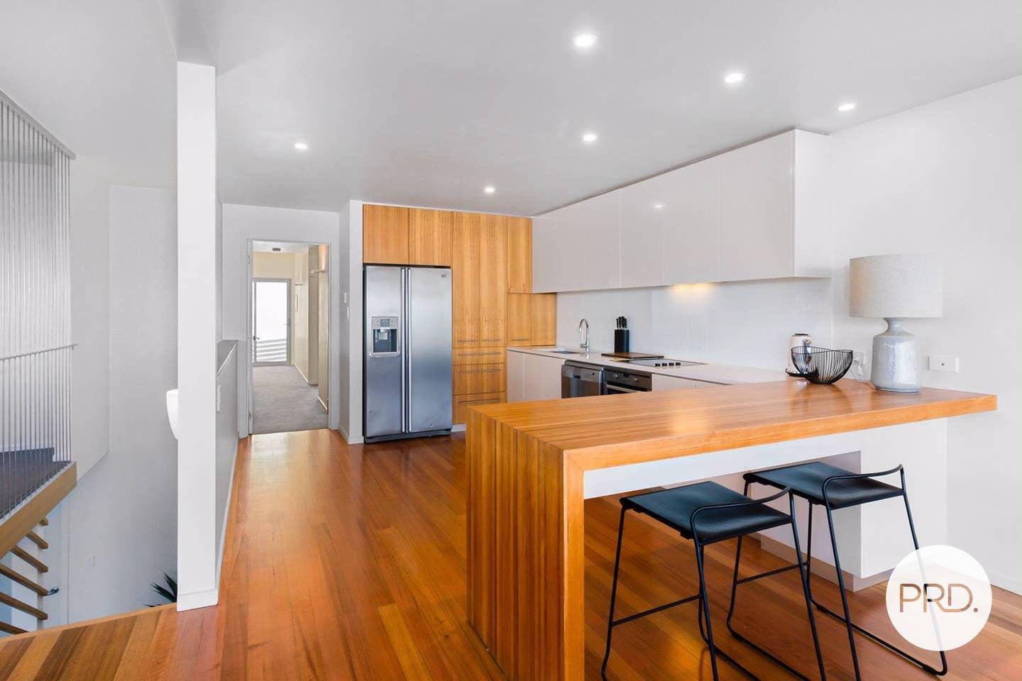 16B Ocean Esplanade BLACKMANS BAY 4