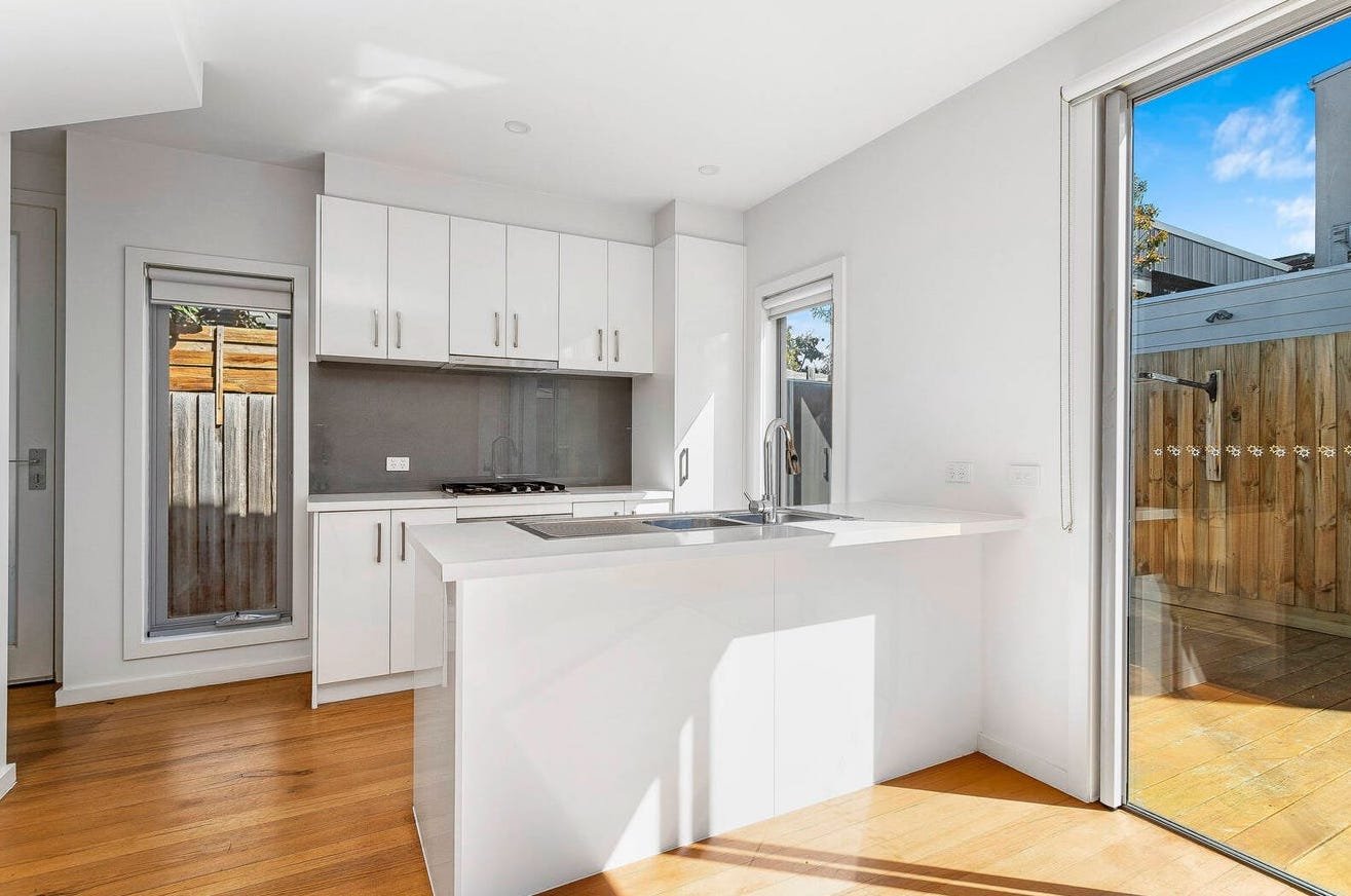 Gallery: 16B Stafford Street