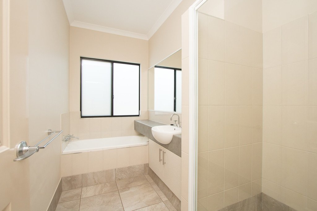 16b Yamasaki Vista BILINGURR 19