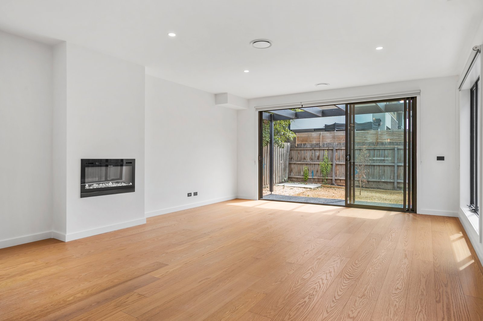 Gallery: 16c Derham Street