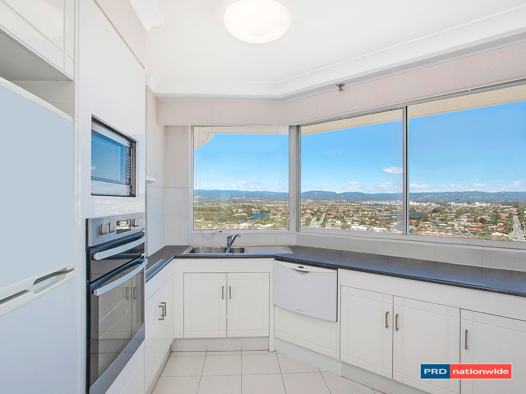 16E/238 The Esplanade BURLEIGH HEADS 3