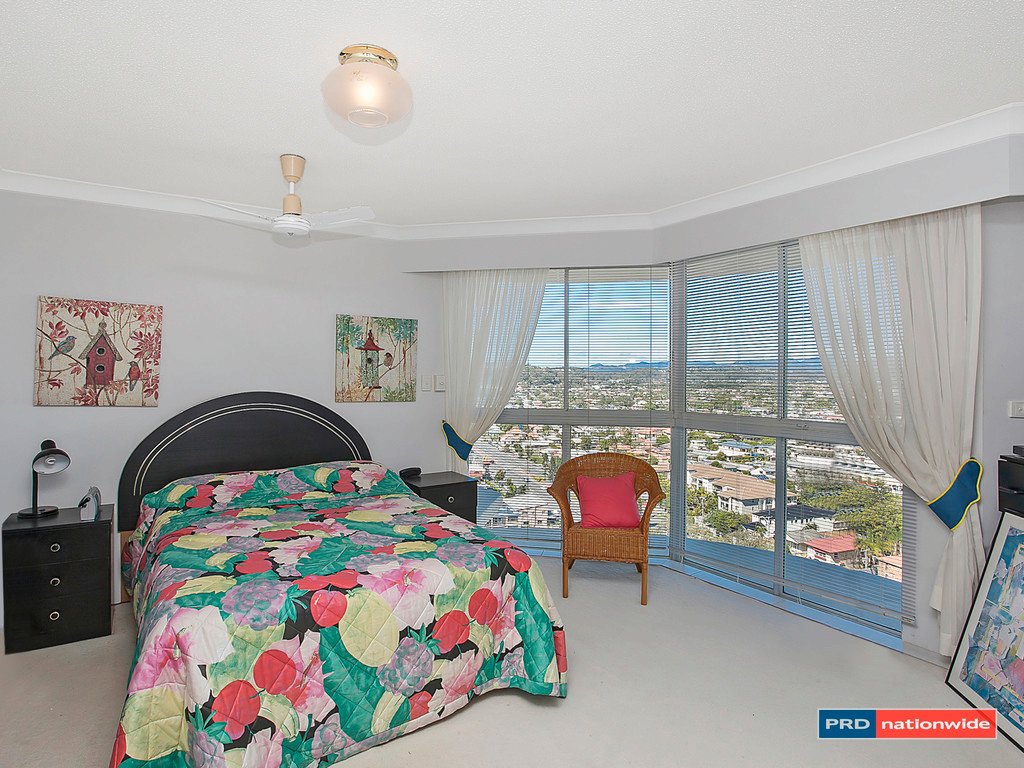 16E/238 The Esplanade BURLEIGH HEADS 6