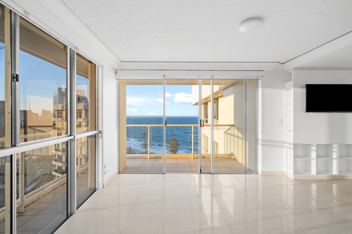 16F/52 Goodwin Terrace Burleigh Heads 9