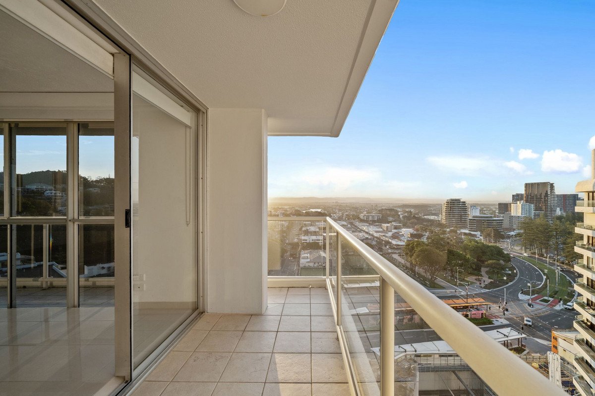16F/52 Goodwin Terrace Burleigh Heads 10