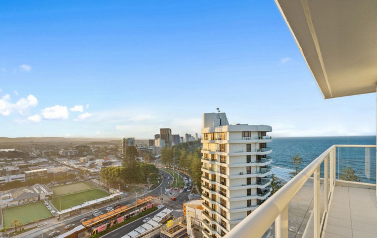 16F/52 Goodwin Terrace Burleigh Heads 11