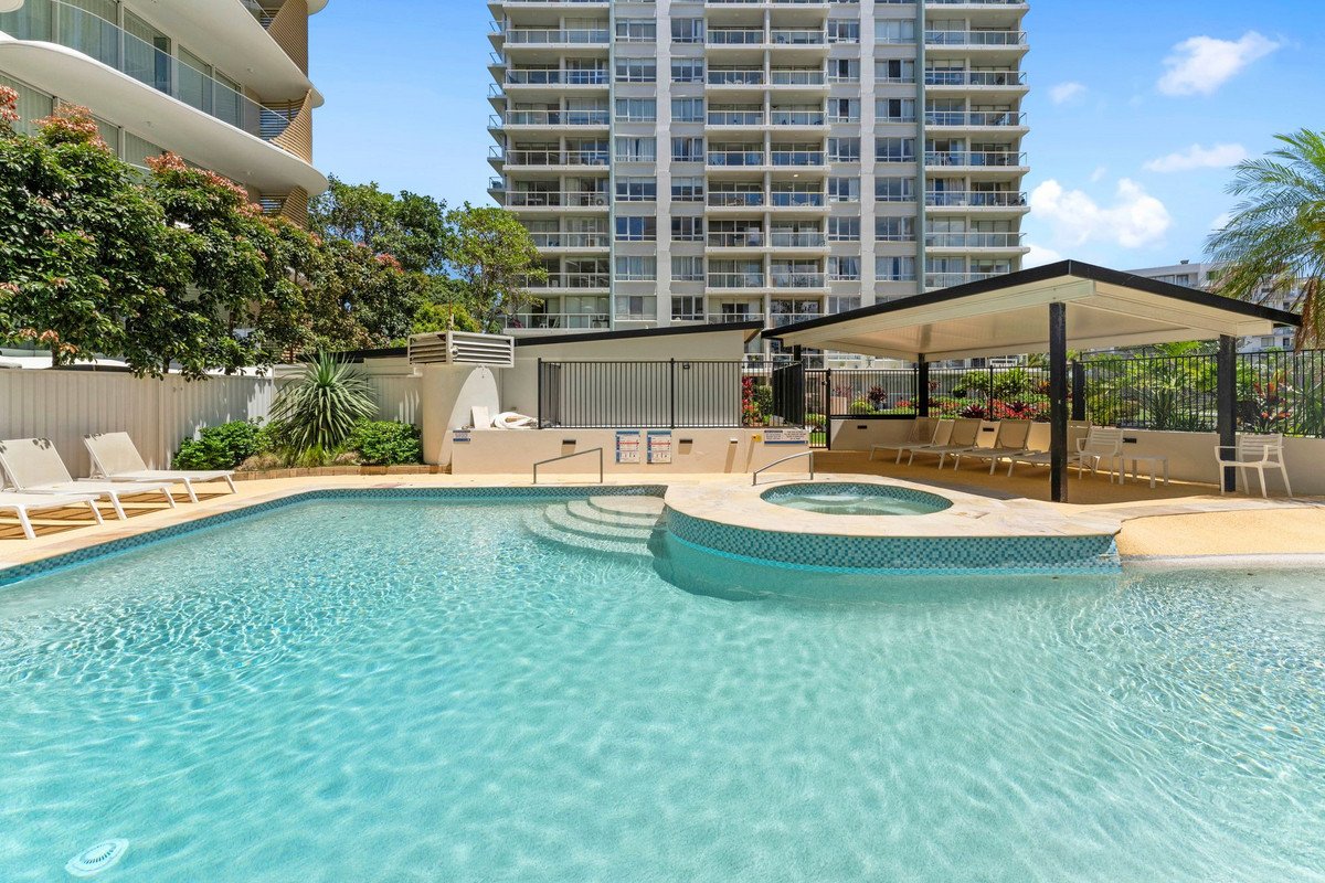 16F/52 Goodwin Terrace Burleigh Heads 26