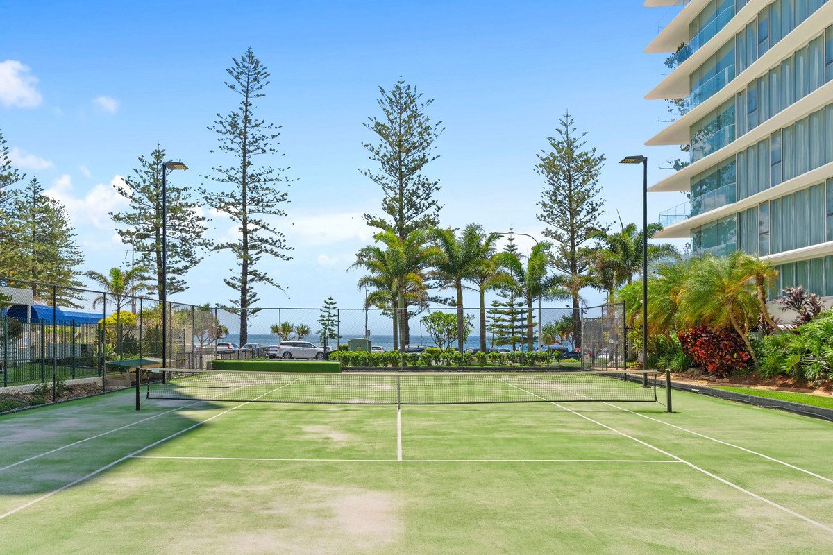 16F/52 Goodwin Terrace Burleigh Heads 27