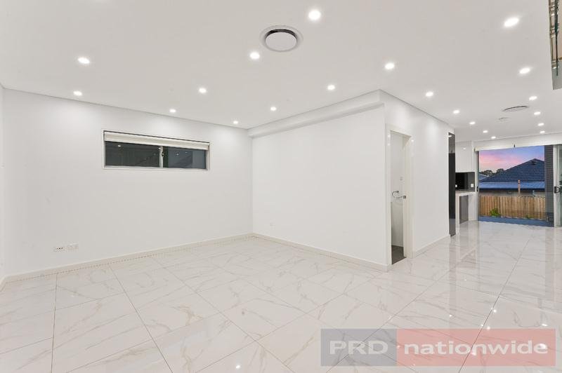 17 & 17A Napoli Street PADSTOW 2