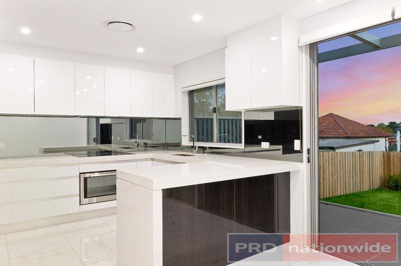 17 & 17A Napoli Street PADSTOW 4