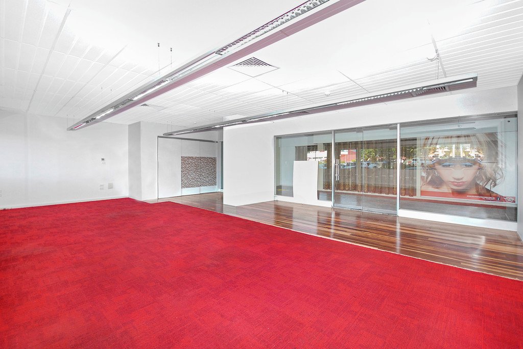 17 & 18/118 Griffith Street COOLANGATTA 5