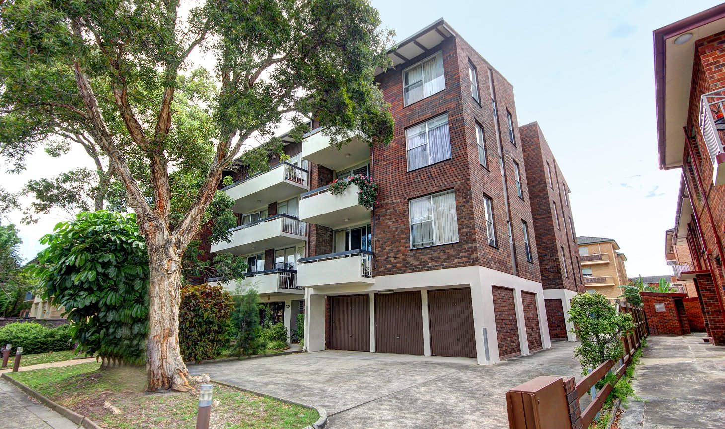 17-19 Trafalgar Street BRIGHTON-LE-SANDS 2