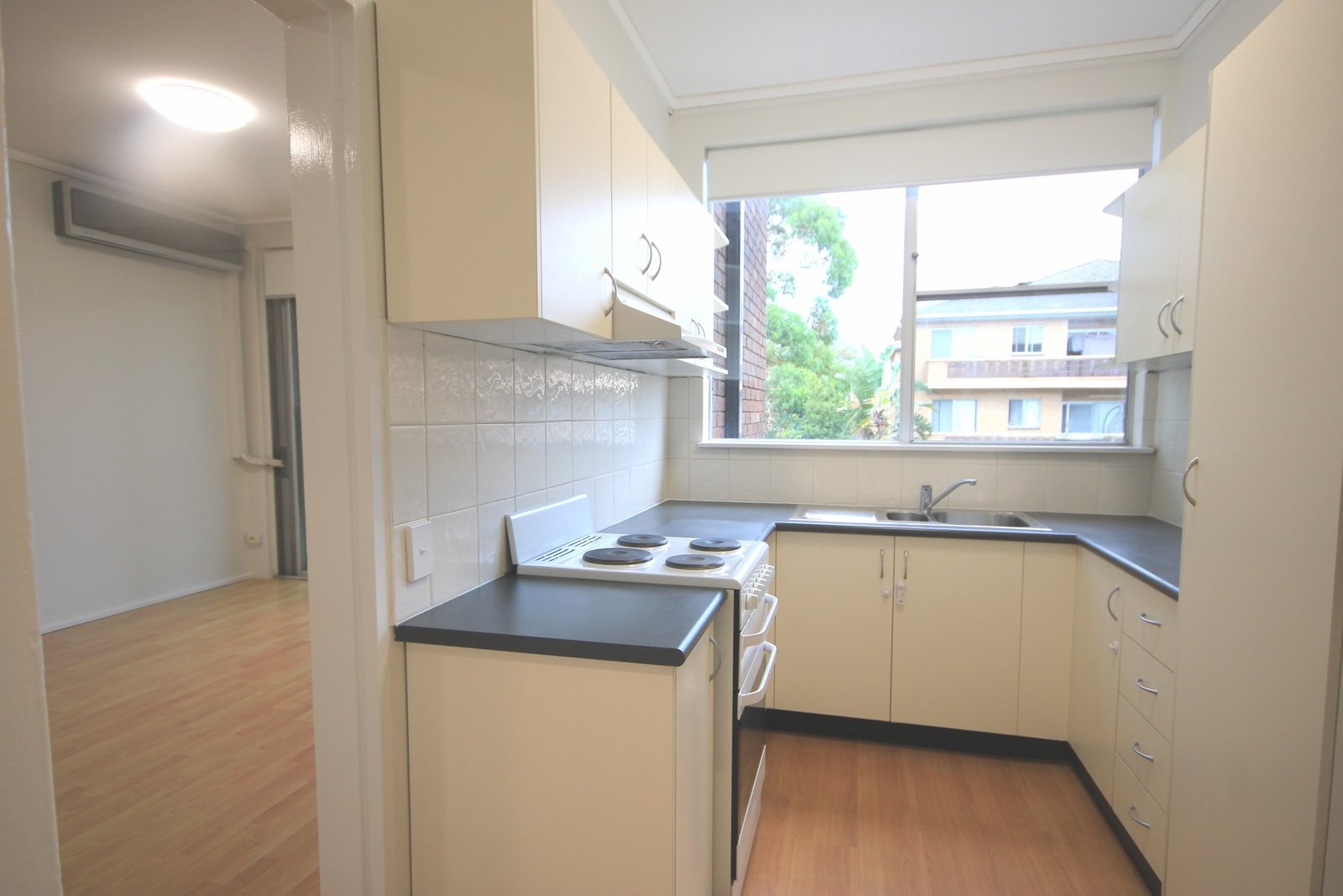 17-19 Trafalgar Street BRIGHTON-LE-SANDS 6