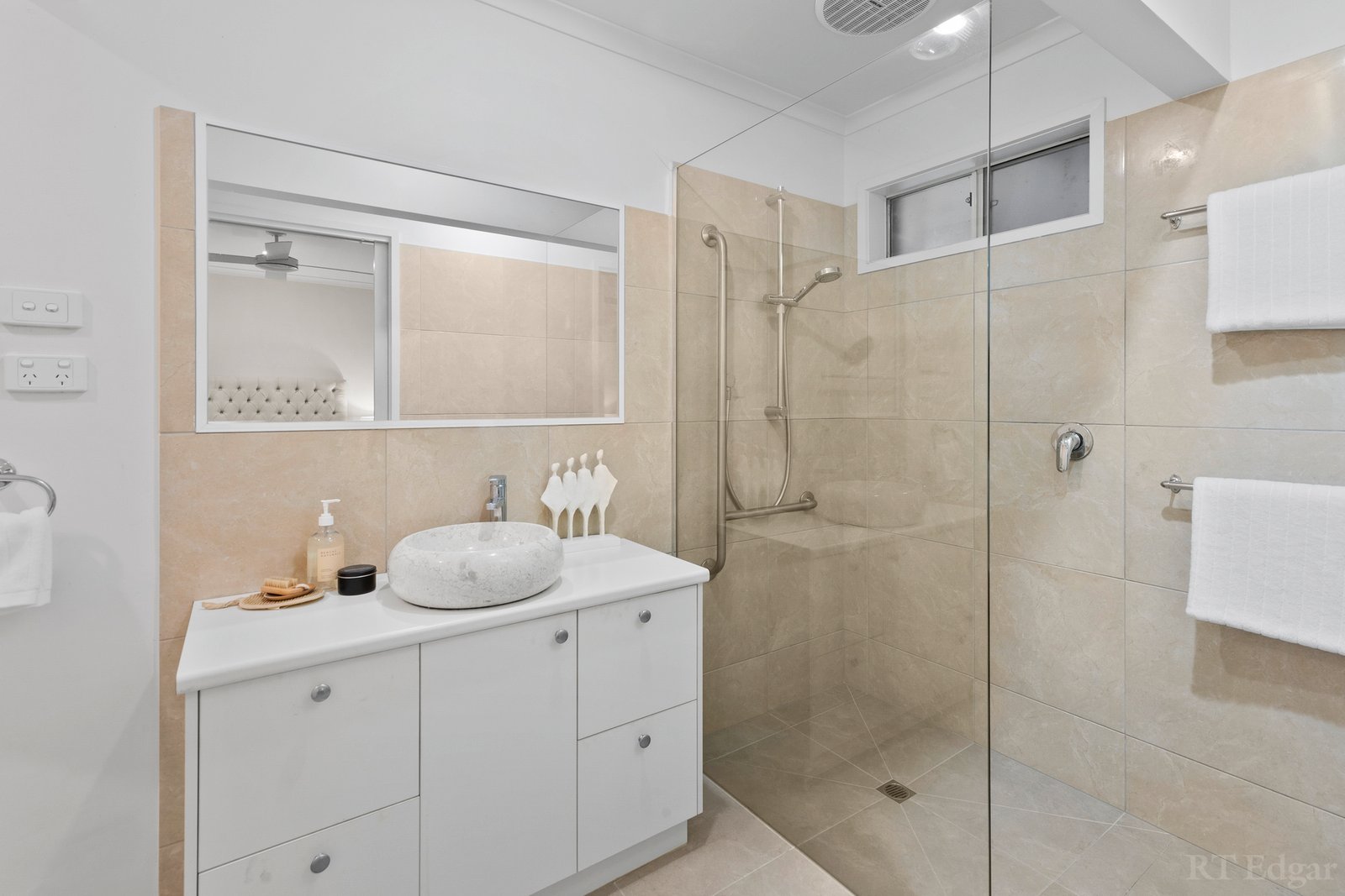 Real Estate and Property in 17-25 Kooroui Court, Drysdale, VIC