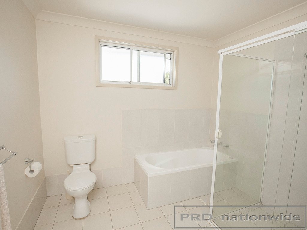 17 / 28-30 Eurimbla st  THORNTON 8