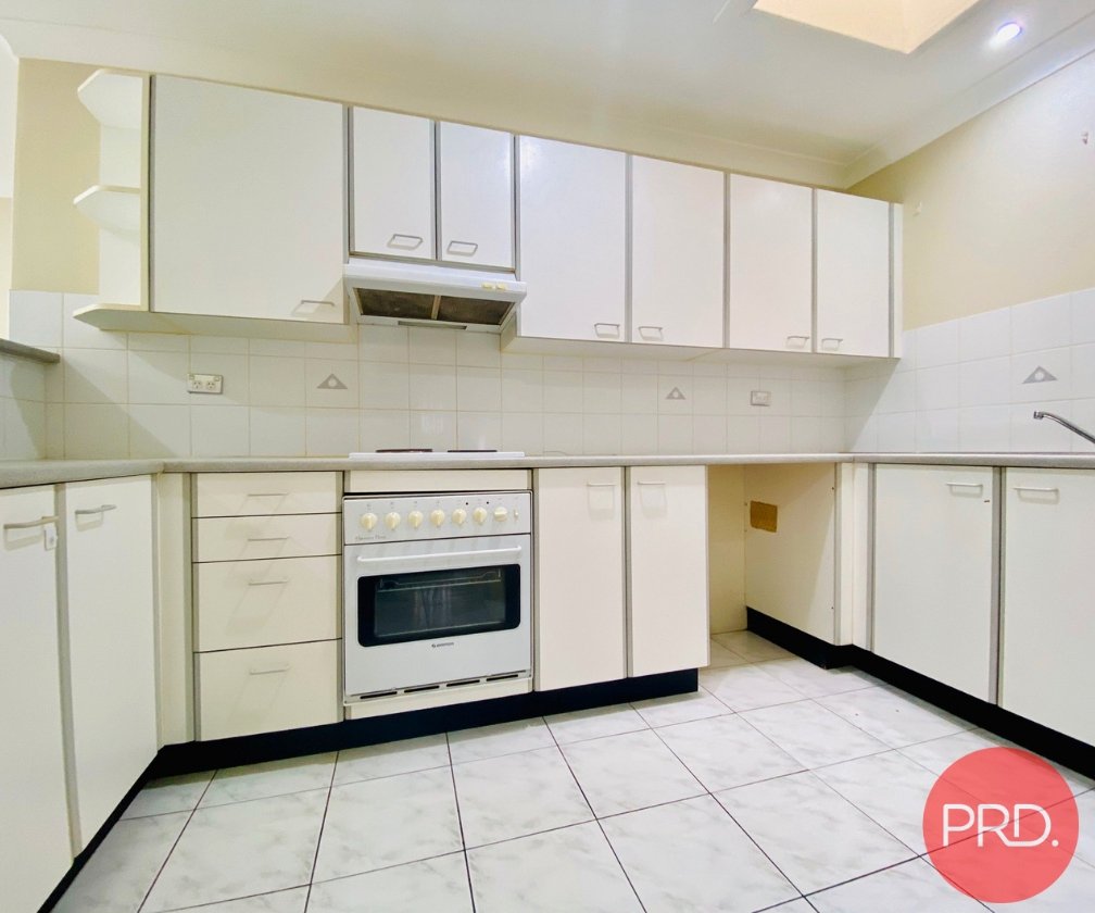 17 / 54-56 Sir Joseph Banks Street BANKSTOWN 4