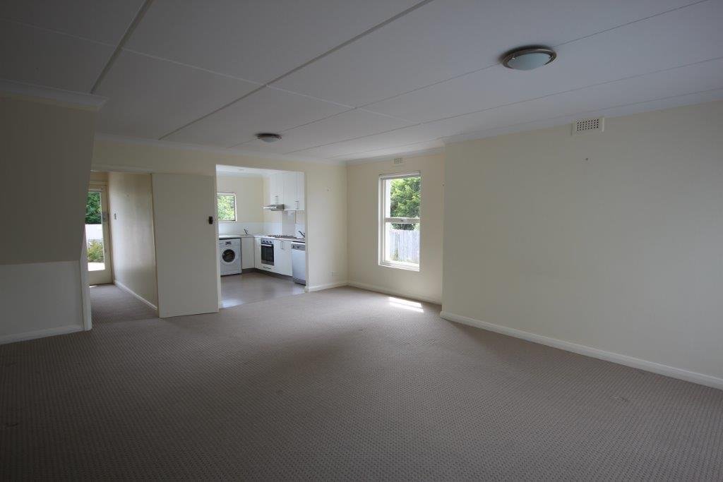 1/7-9 Burgan Circle CHIGWELL 2