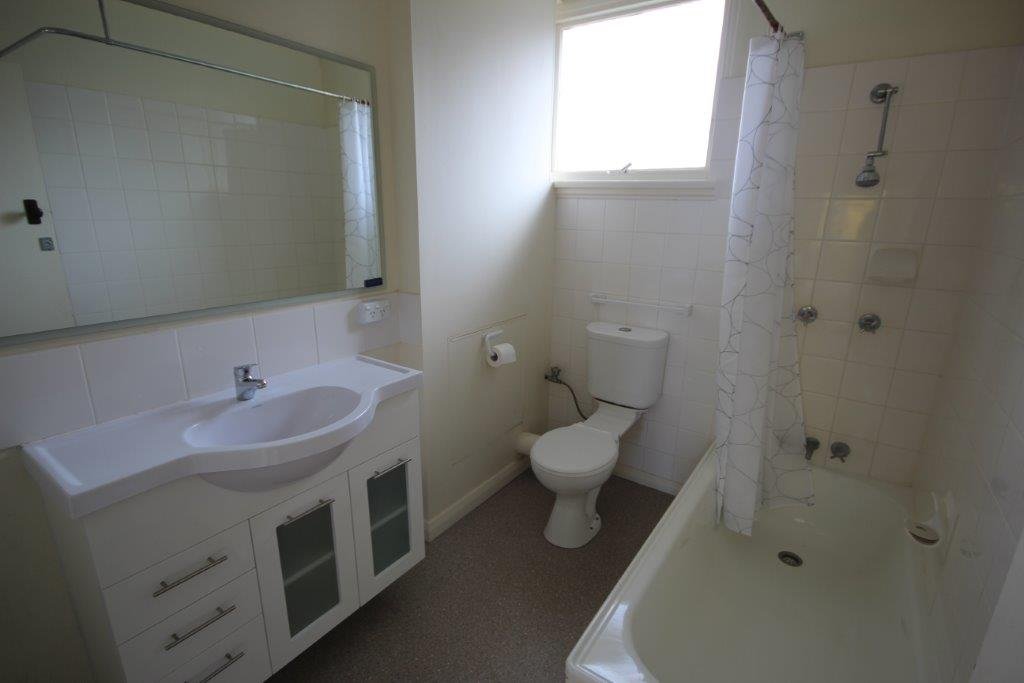 1/7-9 Burgan Circle CHIGWELL 3
