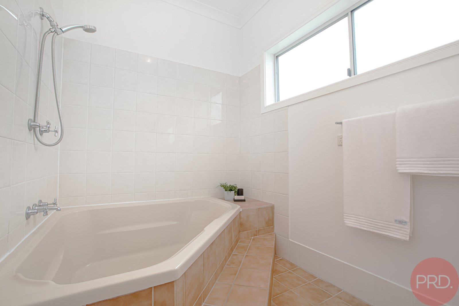 17 Aberglasslyn Road RUTHERFORD 8