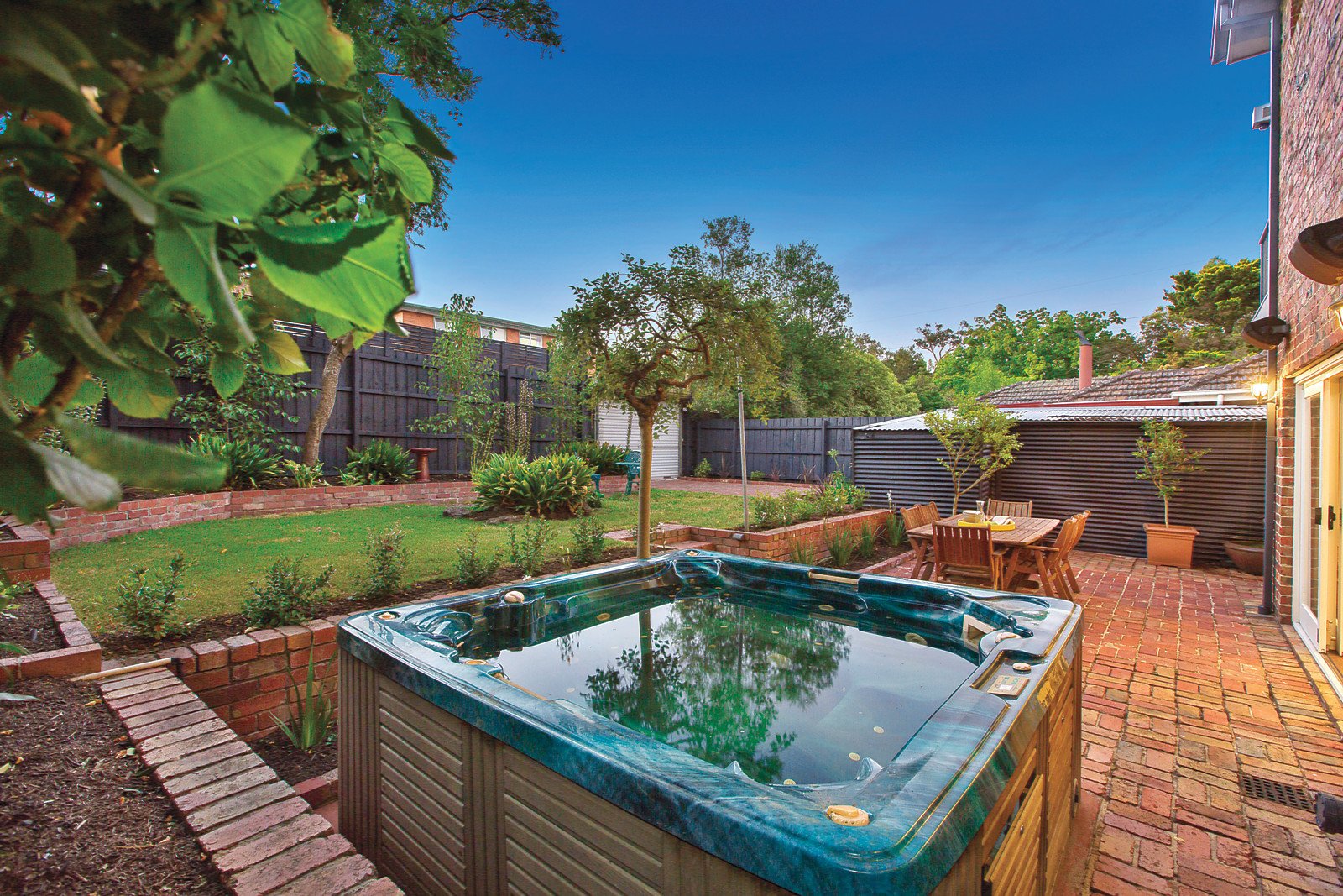 17 Allaville Avenue, Glen Iris, VIC