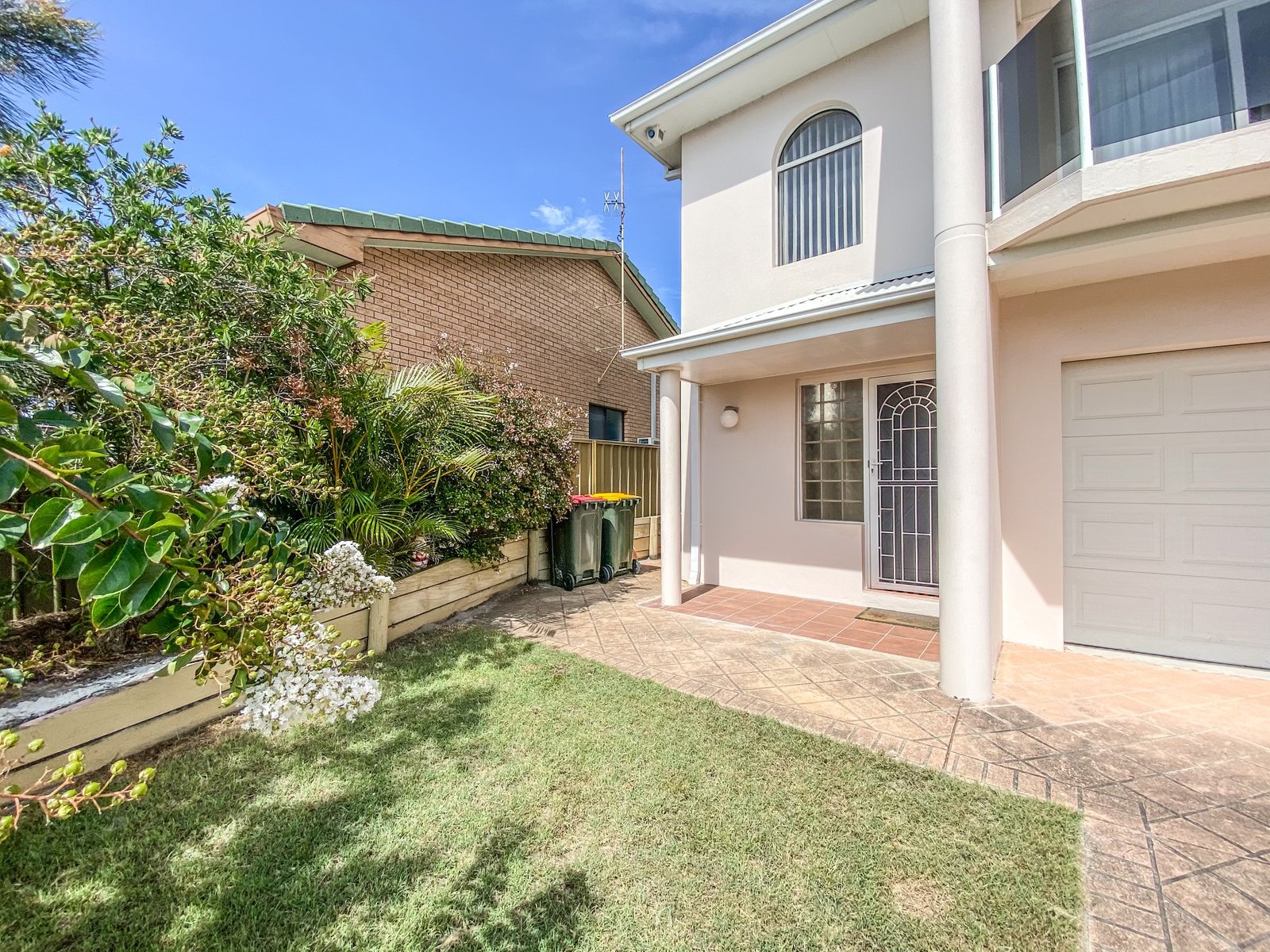 17 Amaroo Crescent FINGAL BAY 2