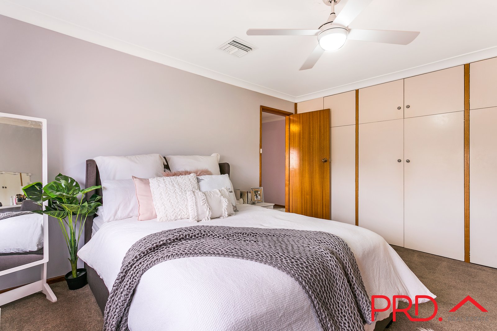 17 Amaroo Road TAMWORTH 21