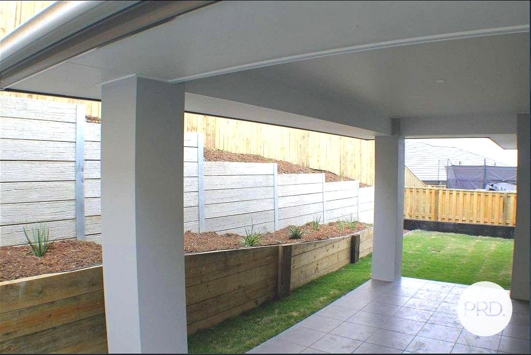 17 Angahook Crescent UPPER COOMERA 2