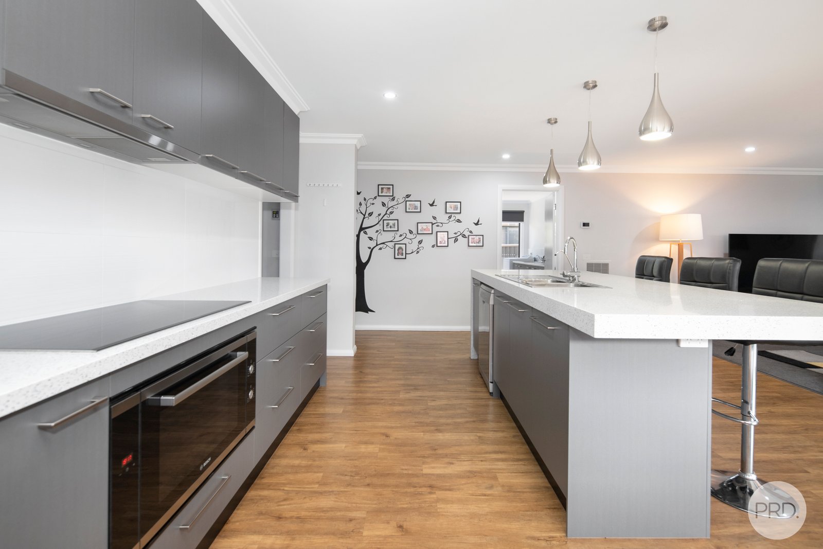 17 Angus Close DELACOMBE 2