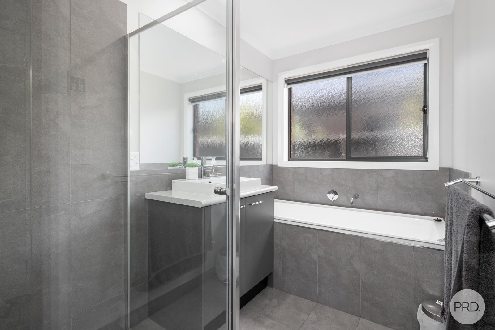 17 Angus Close DELACOMBE 10