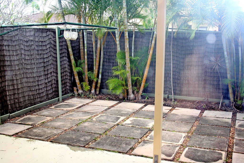 1/7 Aquila Court MERMAID WATERS 8