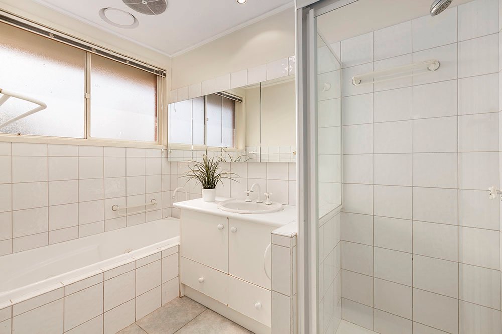 Real Estate and Property in 17 Arapilles Drive, Templestowe Lower, VIC